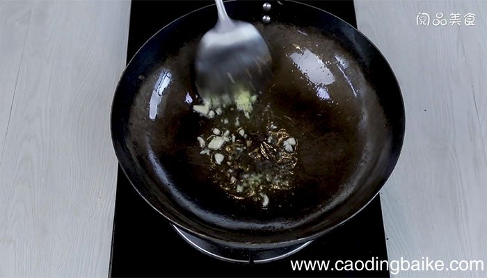 杏鲍菇炒肉丁的做法 杏鲍菇炒肉丁怎么做