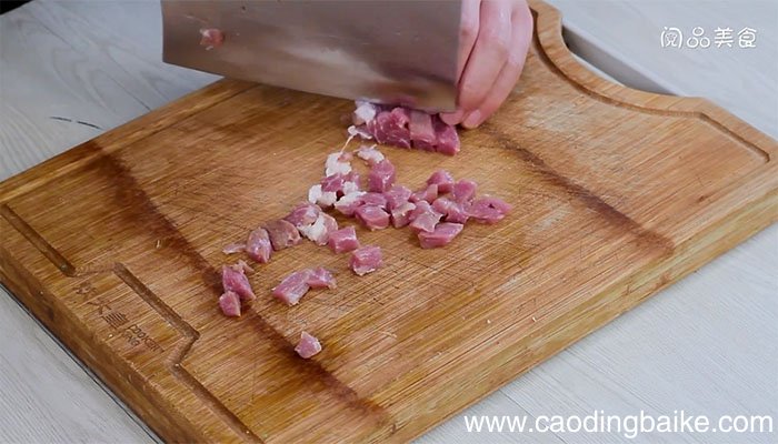 杏鲍菇炒肉丁的做法 杏鲍菇炒肉丁怎么做