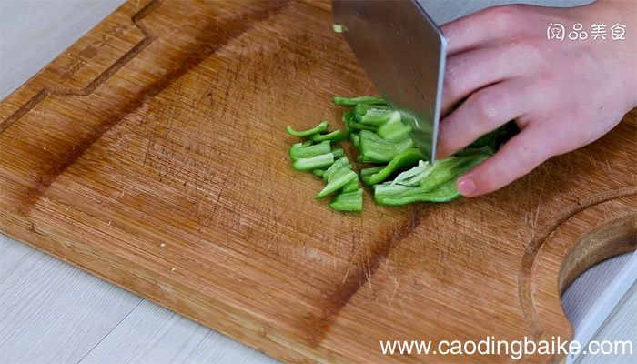 杏鲍菇炒肉丁的做法 杏鲍菇炒肉丁怎么做