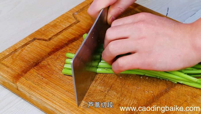 牛肉炒芦蒿怎么做 牛肉炒芦蒿的做法