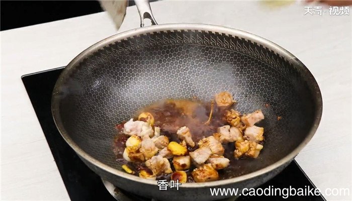 酱焖牛腩的做法 酱焖牛腩怎么做