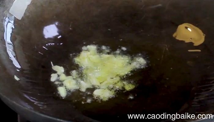 蛤蜊炖土豆家常做法 蛤蜊炖土豆怎么做