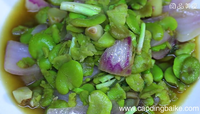 油焖蚕豆 油焖蚕豆的做法