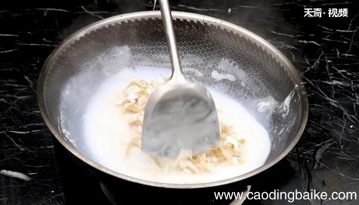 烩两鸡丝的做法 烩两鸡丝怎么做