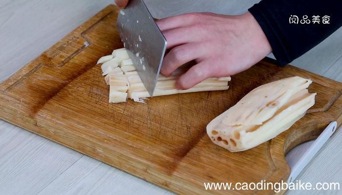老腊肉炒藕丁怎么做老腊肉炒藕丁的做法