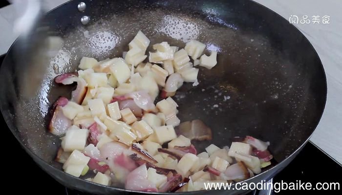 老腊肉炒藕丁怎么做老腊肉炒藕丁的做法