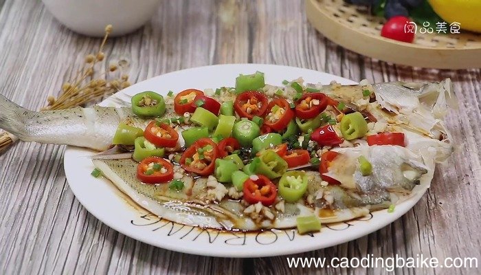 鲜椒蒸海鲈鱼鲜椒蒸海鲈鱼的做法