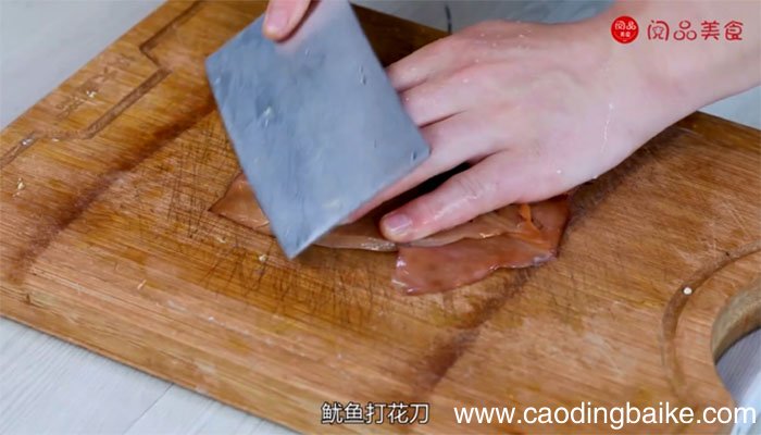 彩椒炒鱿鱼的做法 怎么做彩椒炒鱿鱼