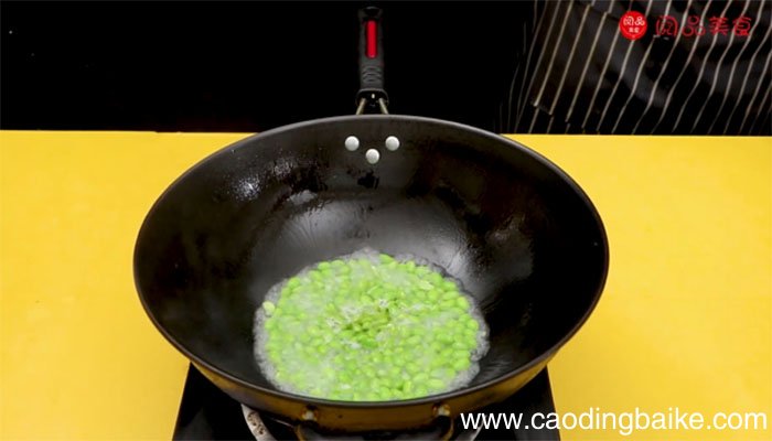 藕炒毛豆做法 藕炒毛豆怎么做