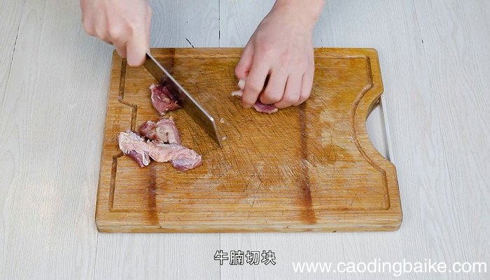萝卜西红柿炖牛腩的做法 萝卜西红柿炖牛腩怎么做