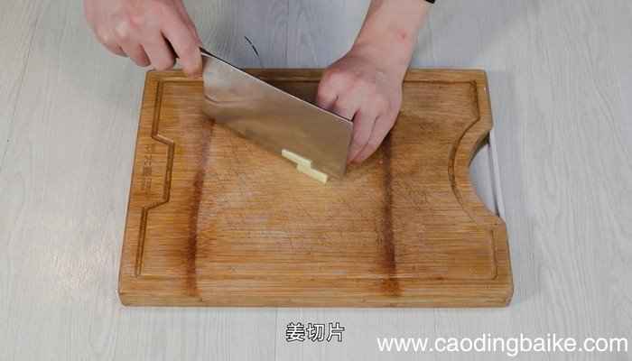 萝卜西红柿炖牛腩的做法 萝卜西红柿炖牛腩怎么做