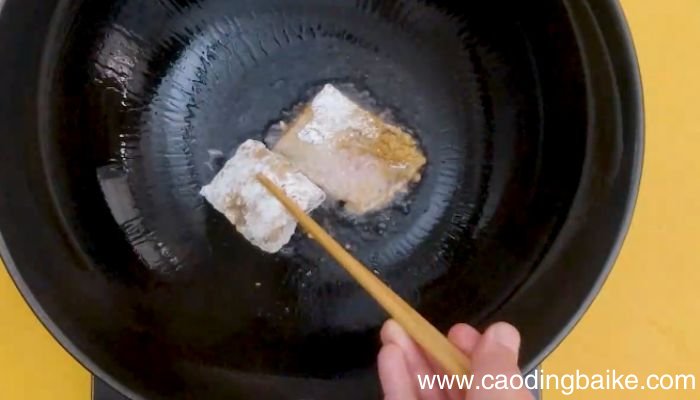 椒盐煎草鱼如何做椒盐煎草鱼的做法