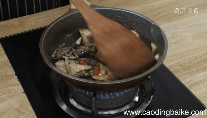 五花肉烧鳝鱼的做法 五花肉烧鳝鱼怎么做好吃