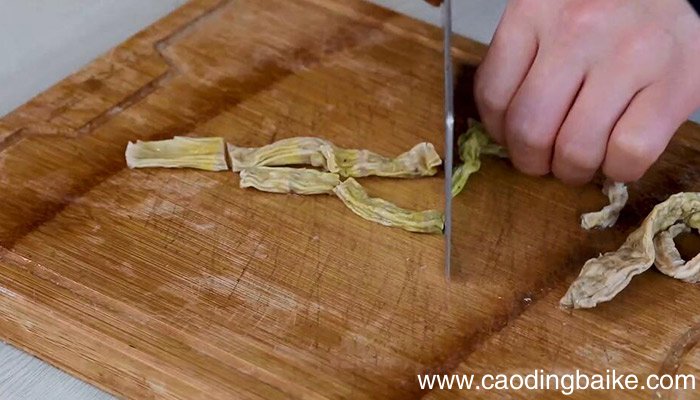 红烧肉炖笋干的做法 红烧肉炖笋干怎么做
