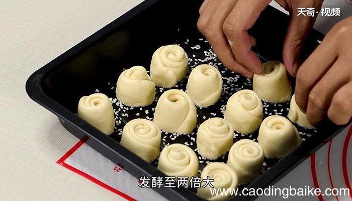 老式蜂蜜小面包的做法 怎么做老式蜂蜜小面包