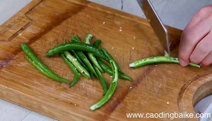 尖椒鸡腿怎么做尖椒鸡腿的做法