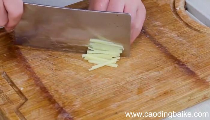 尖椒鸡腿怎么做尖椒鸡腿的做法