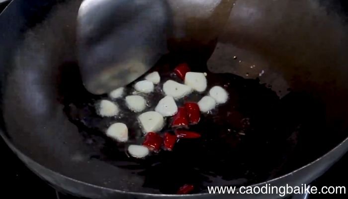 茭白炒鸡蛋的做法茭白炒鸡蛋怎么做