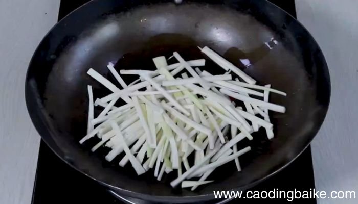 茭白炒鸡蛋的做法茭白炒鸡蛋怎么做