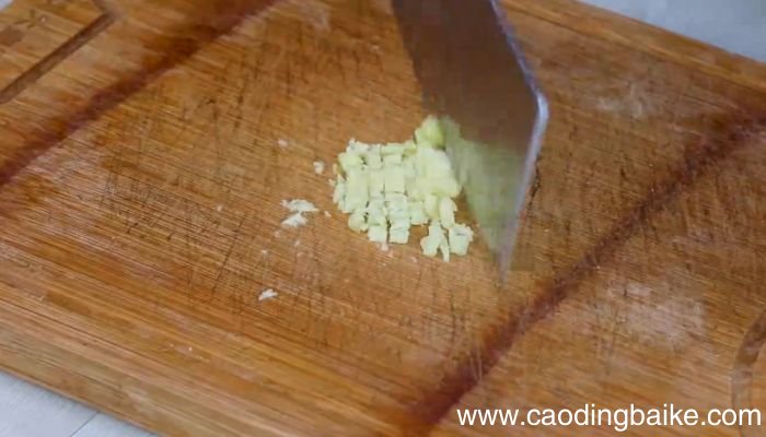 尖椒炒肉丁的做法尖椒炒肉丁怎么做