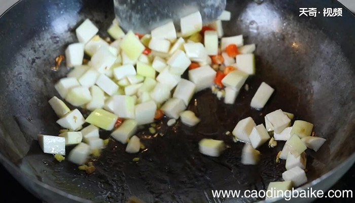 茭白肉丁的做法 茭白肉丁怎么做