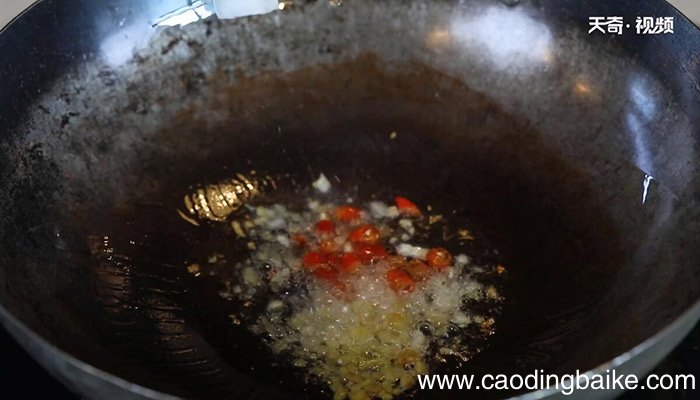 茭白肉丁的做法 茭白肉丁怎么做