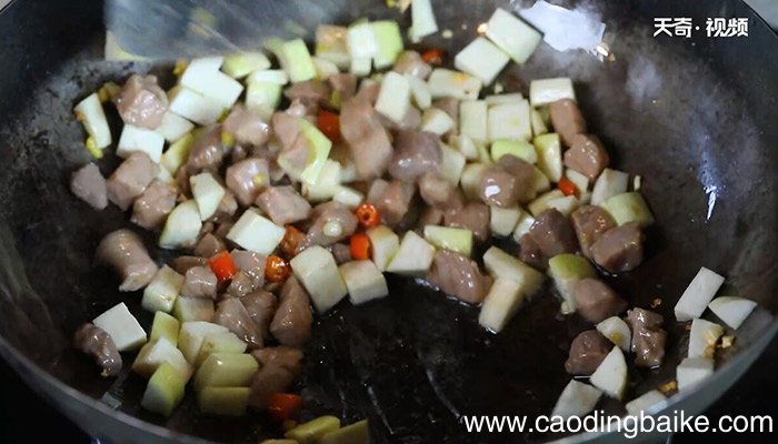 茭白肉丁的做法 茭白肉丁怎么做