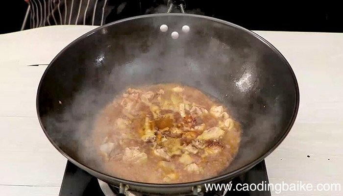 红枣板栗炖鸡怎么做 红枣板栗炖鸡的做法