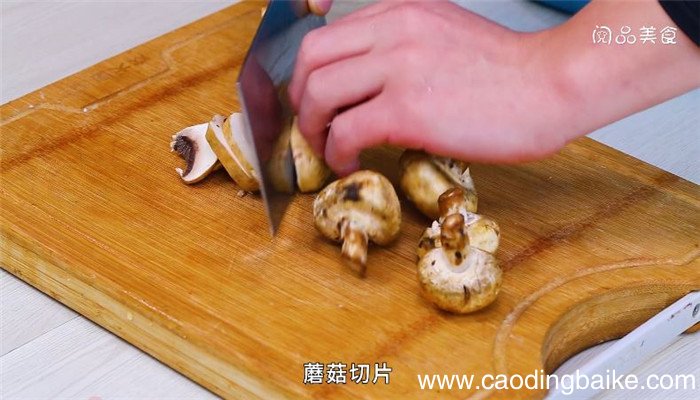 蘑菇烧鸡蛋怎么做 蘑菇烧鸡蛋的做法