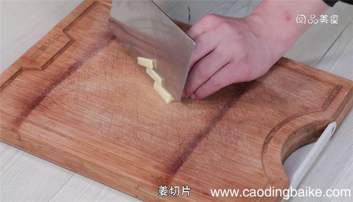鱼丸炒蘑菇土豆萝卜汤怎么做 鱼丸炒蘑菇土豆萝卜汤 的做法