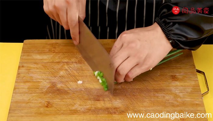 白菜木耳豆皮怎么做 如何做白菜木耳豆皮