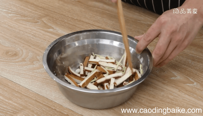 油渣剁椒蒸香干 油渣剁椒蒸香干的做法