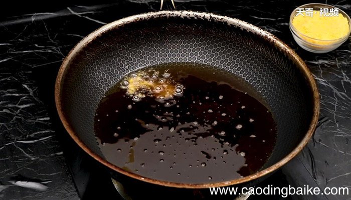 炸蝴蝶虾的做法 炸蝴蝶虾怎么做
