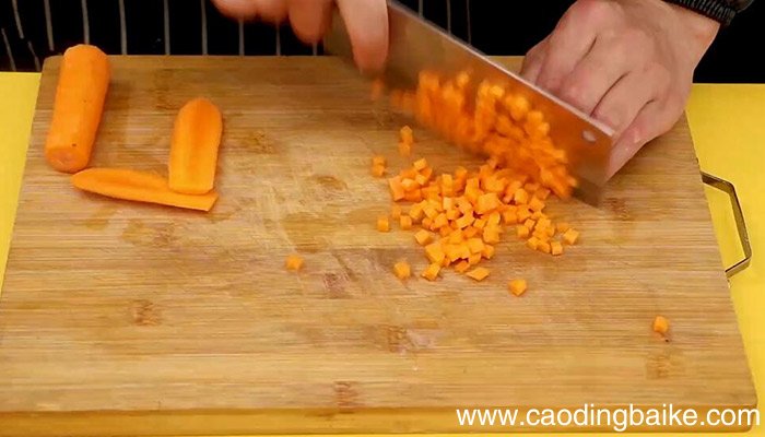 胡萝卜煎饺教程 胡萝卜煎饺的做法