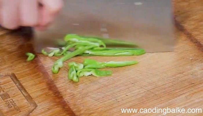 茭白焖腊肠的做法茭白焖腊肠怎么做