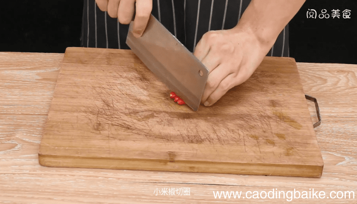 青椒炒油渣 青椒炒油渣的做法