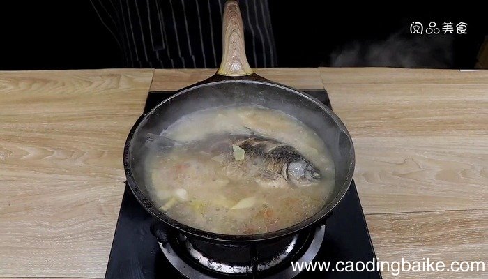 清炖鲫鱼的做法 清炖鲫鱼怎么做好吃