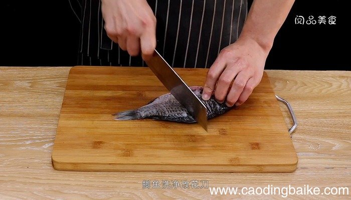 清炖鲫鱼的做法 清炖鲫鱼怎么做好吃