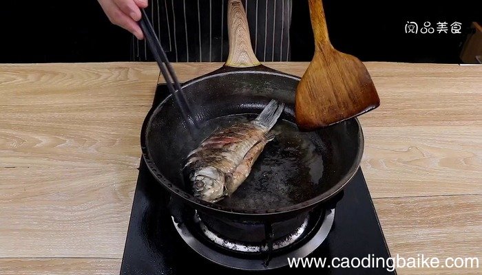 清炖鲫鱼的做法 清炖鲫鱼怎么做好吃