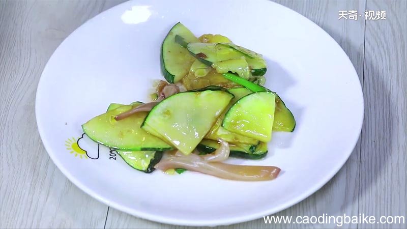 炒鱿鱼的做法 炒鱿鱼怎么做好吃