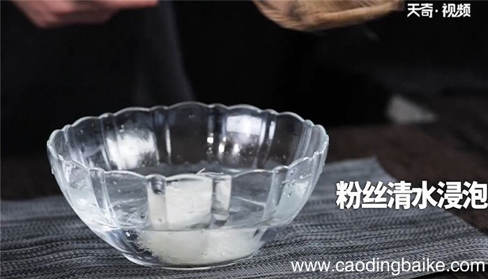 砂锅焗鸭脚怎么做 砂锅焗鸭脚的做法