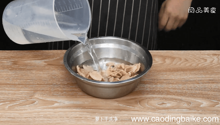 萝卜干炒油渣 萝卜干炒油渣的做法