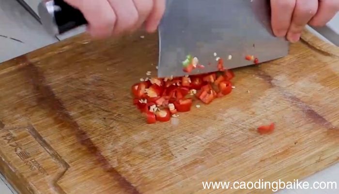 尖椒皮蛋的做法尖椒皮蛋怎么做