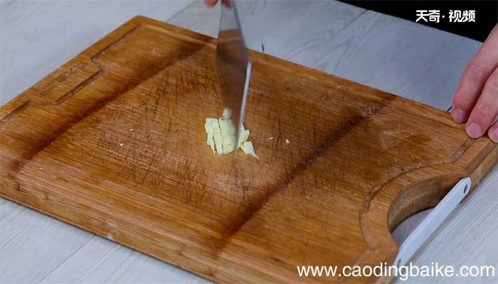 鸭胗炒毛豆做法 鸭胗炒毛豆怎么做