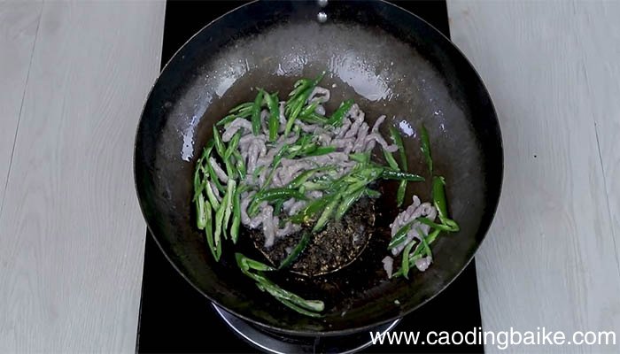 尖椒肉丝怎么做 尖椒肉丝的做法
