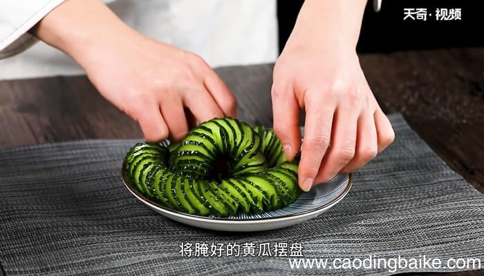 蓑衣黄瓜怎么做 蓑衣黄瓜的做法