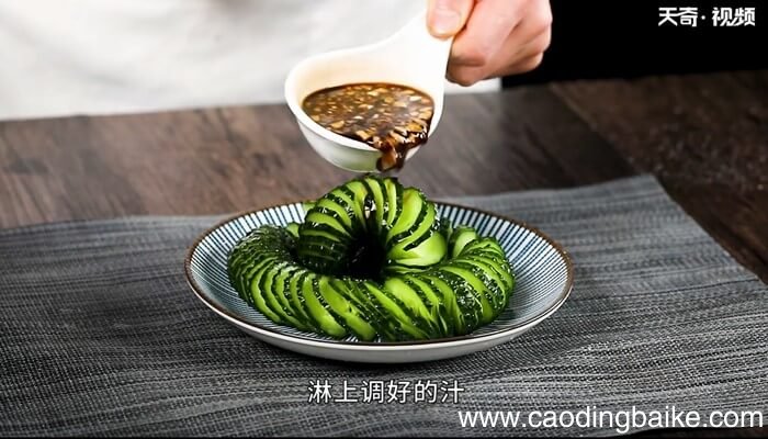 蓑衣黄瓜怎么做 蓑衣黄瓜的做法