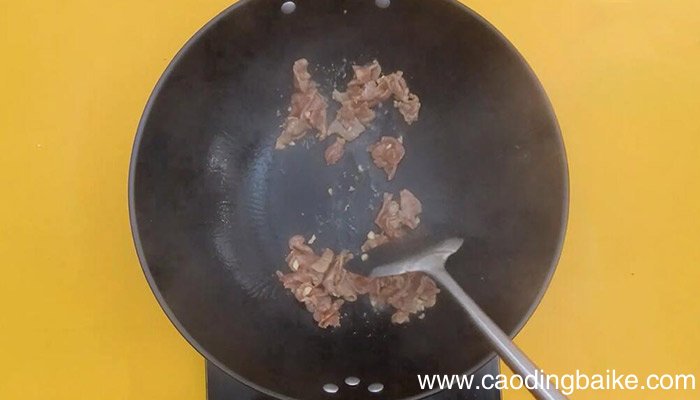 茭白茄子炒肉片的做法 茭白茄子炒肉片怎么做