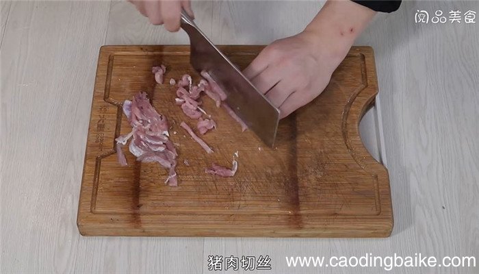 银耳炒辣椒肉丝怎么做 银耳炒辣椒肉丝的做法