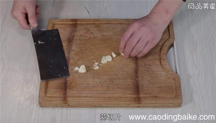 银耳炒辣椒肉丝怎么做 银耳炒辣椒肉丝的做法
